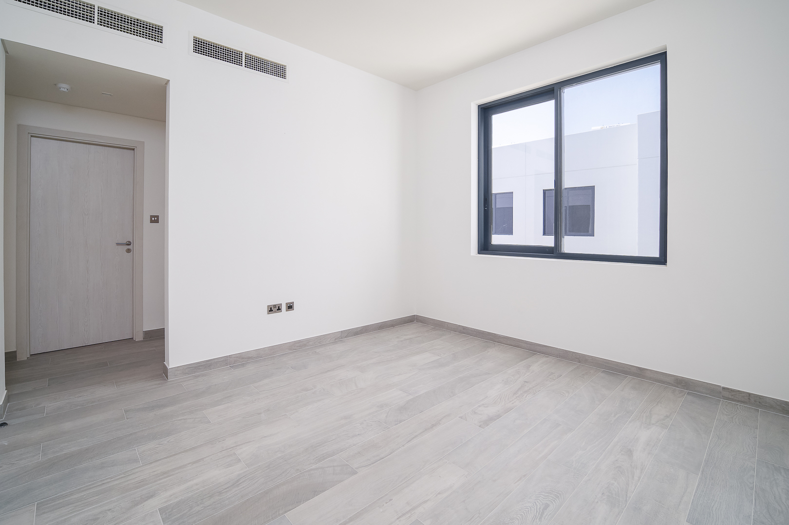 2 Bedrooms Townhouse in Noya Viva