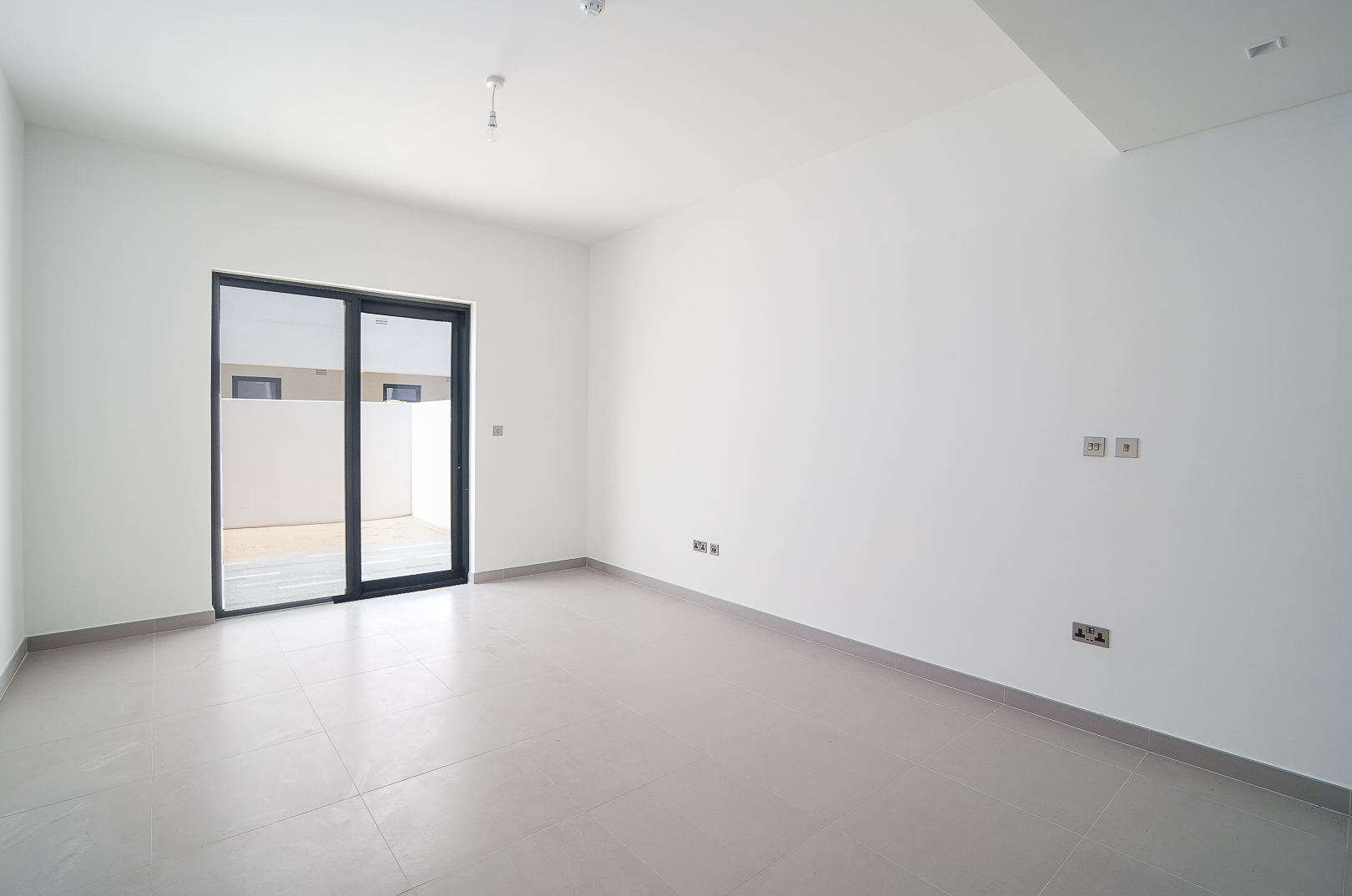 2 Bedrooms Townhouse in Noya Viva