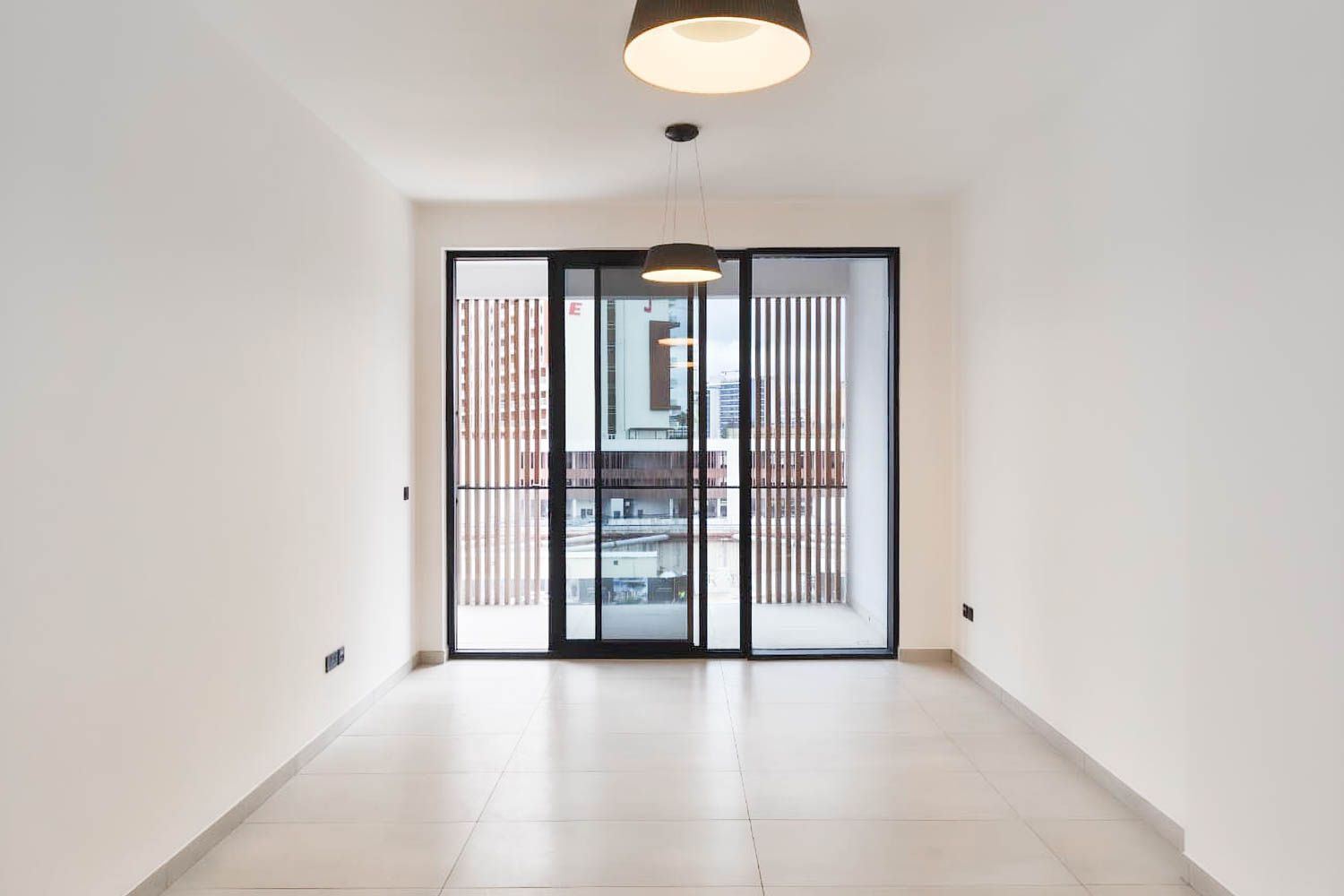 2 Bedrooms Apartment in Aria Gardens A