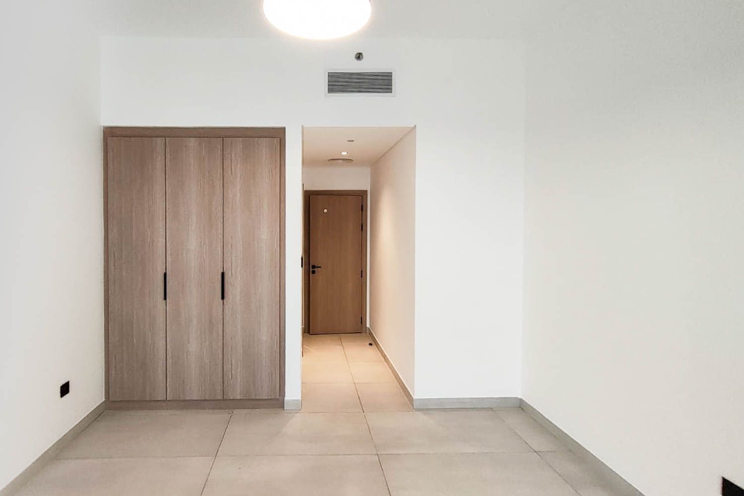 2 Bedrooms Apartment in Aria Gardens A