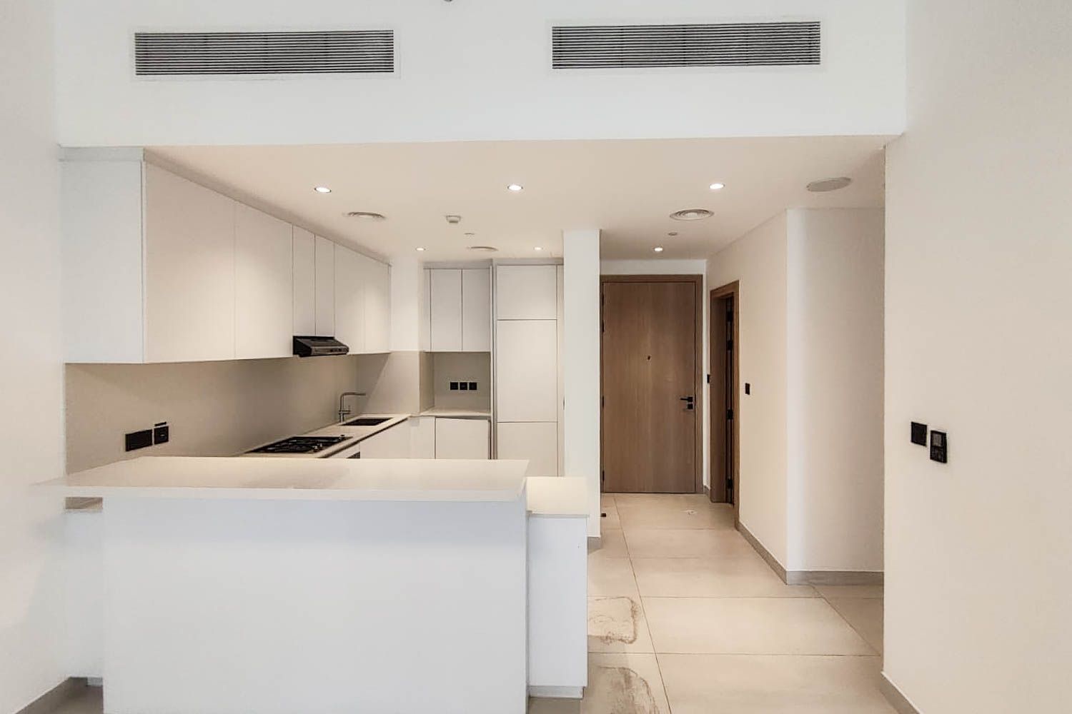 2 Bedrooms Apartment in Aria Gardens A