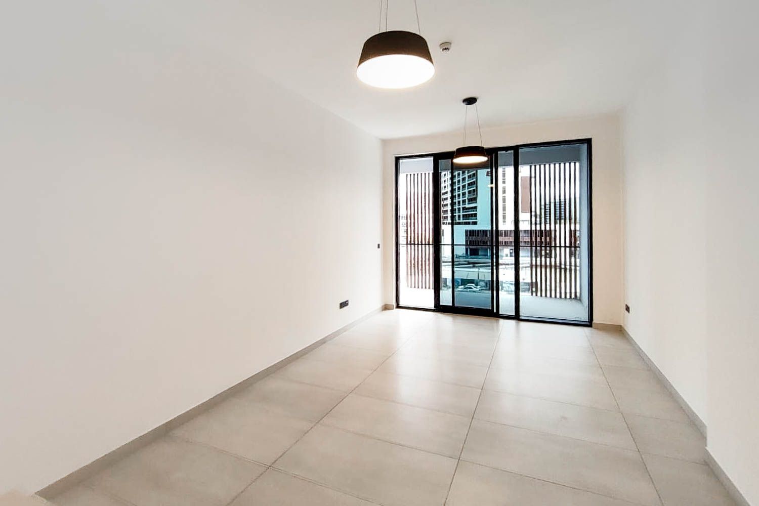 2 Bedrooms Apartment in Aria Gardens A