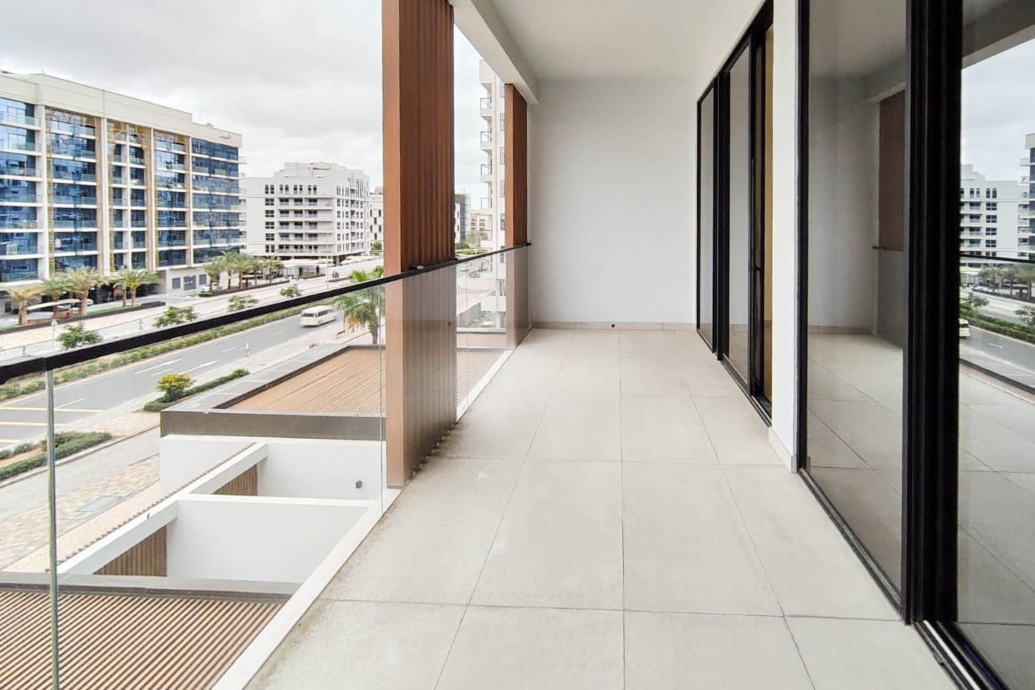 2 Bedrooms Apartment in Aria Gardens A