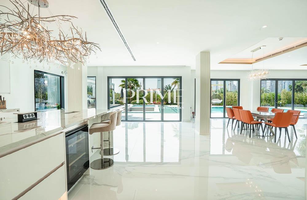 5 Bedrooms Villa in Cluster 09