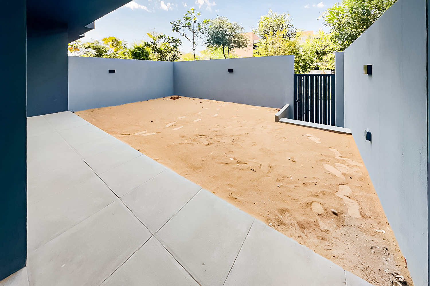 2 Bedrooms Townhouse in Robinia