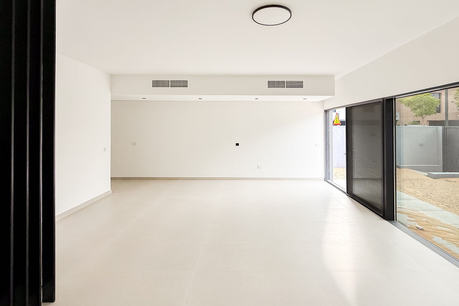 2 Bedrooms Townhouse in Robinia