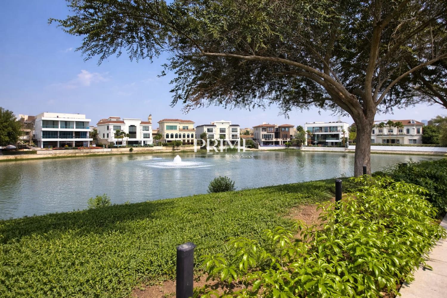 5 Bedrooms Villa in Entertainment Foyer