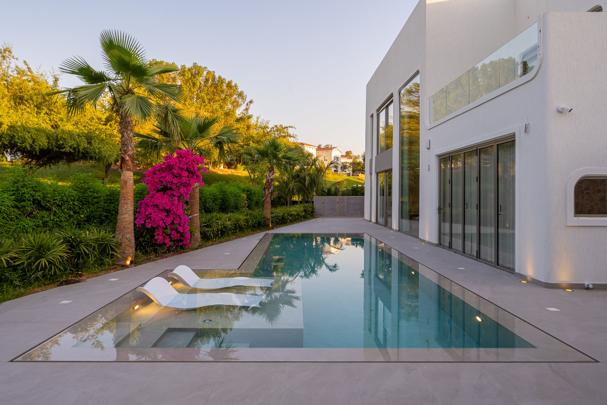 5 Bedrooms Villa in Entertainment Foyer