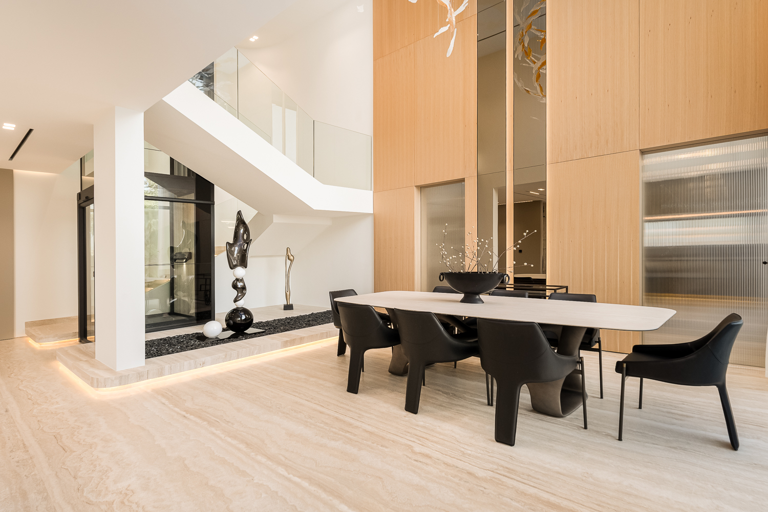 5 Bedrooms Villa in Entertainment Foyer