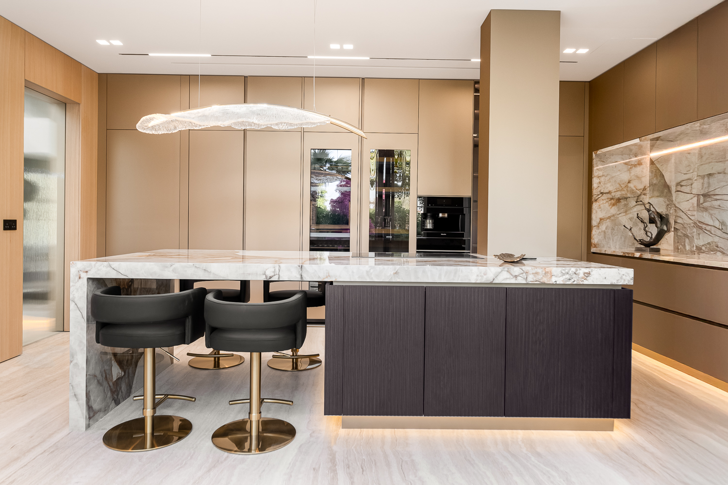 5 Bedrooms Villa in Entertainment Foyer