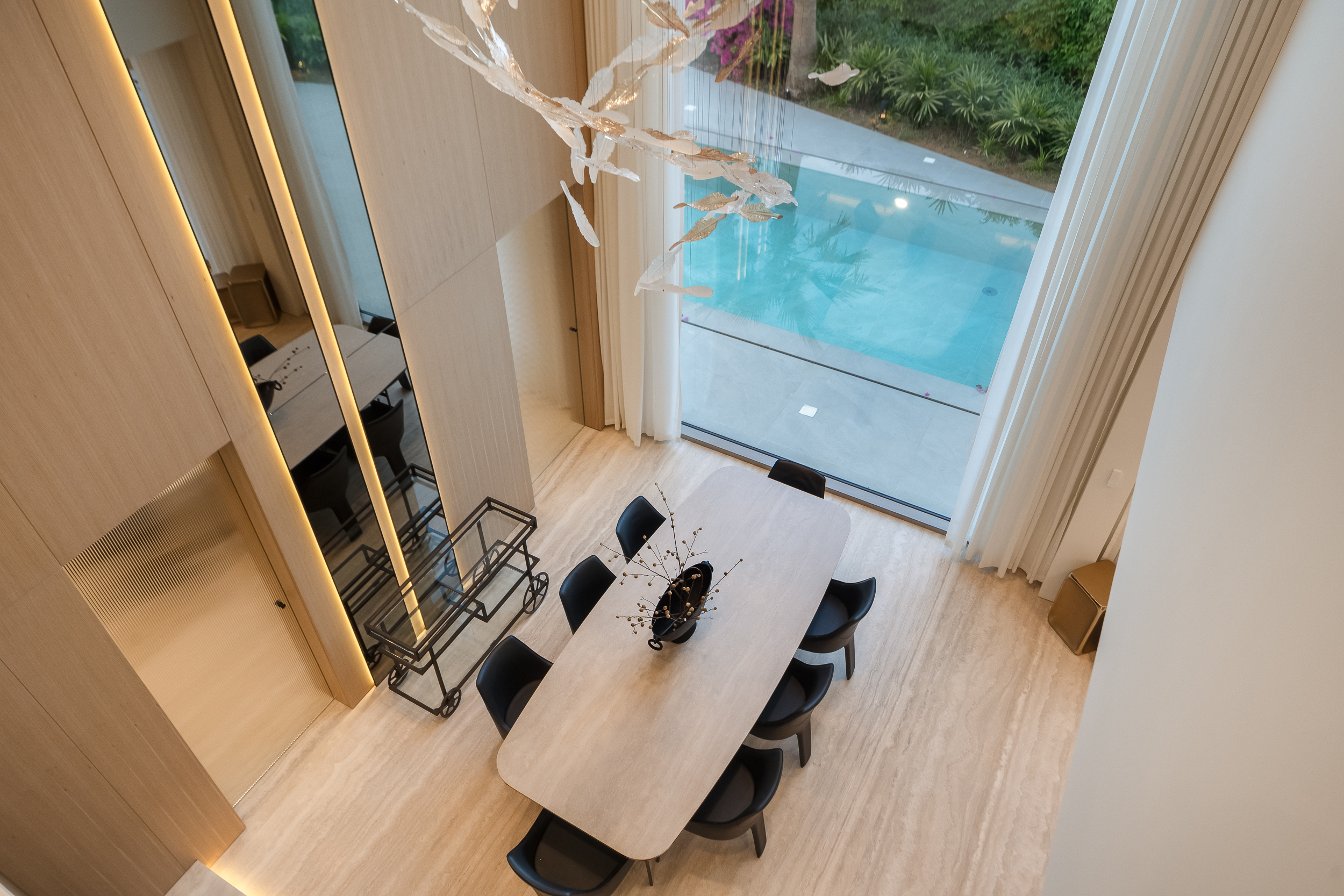 5 Bedrooms Villa in Entertainment Foyer