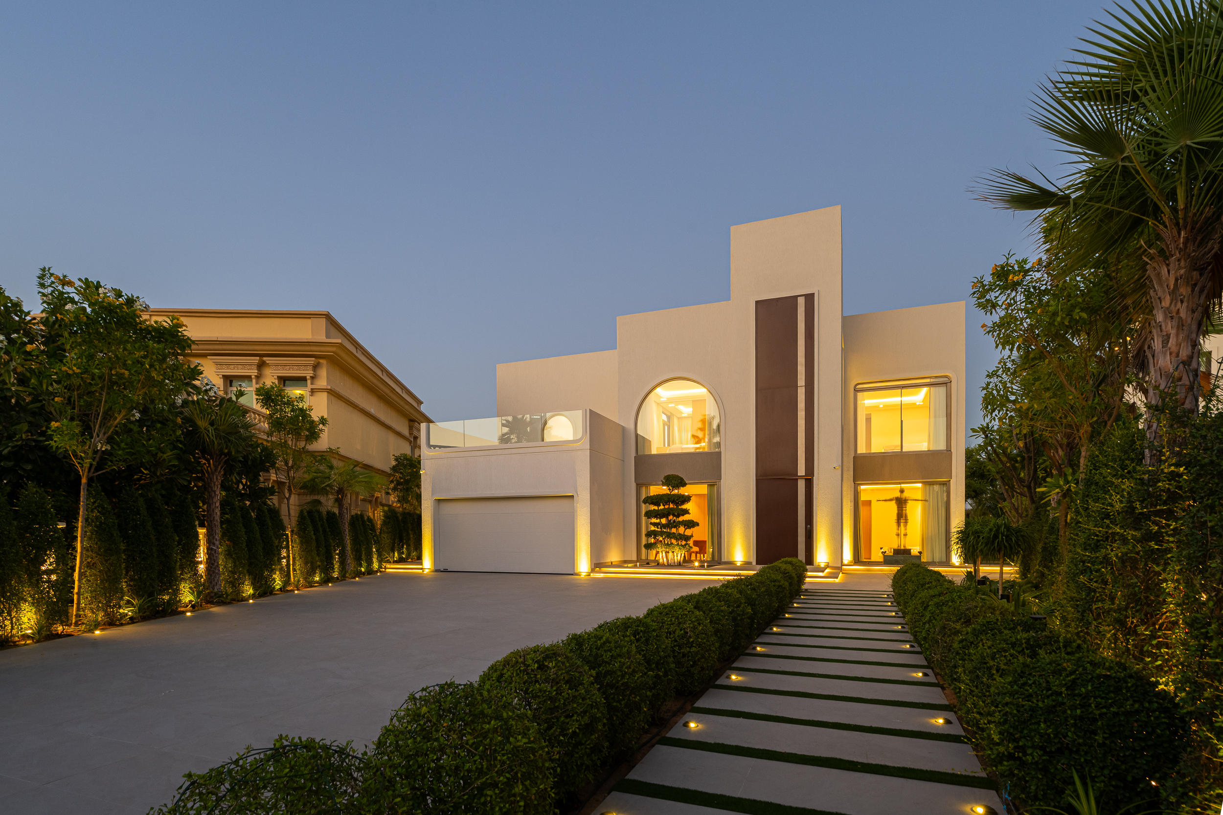 5 Bedrooms Villa in Entertainment Foyer
