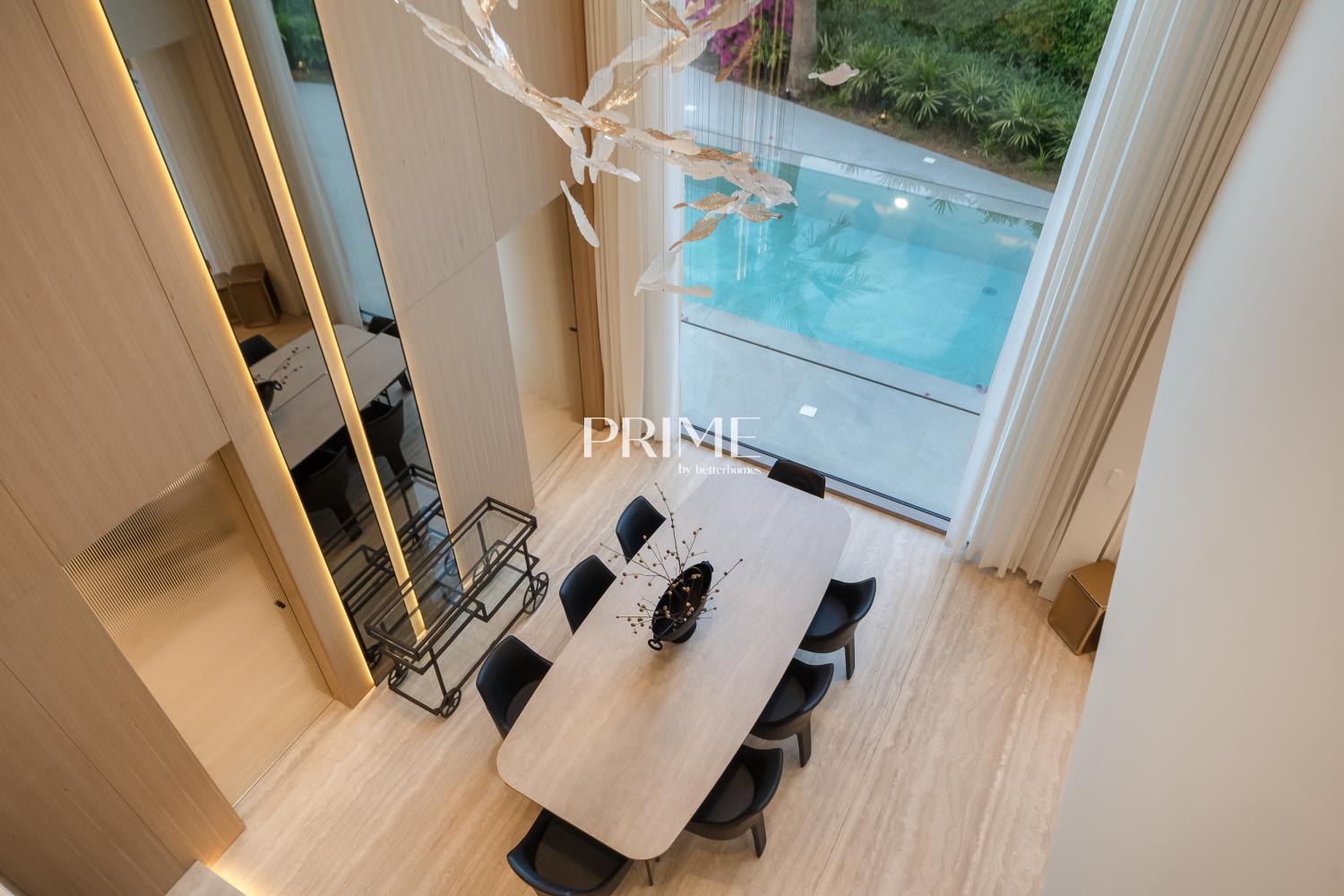 5 Bedrooms Villa in Entertainment Foyer