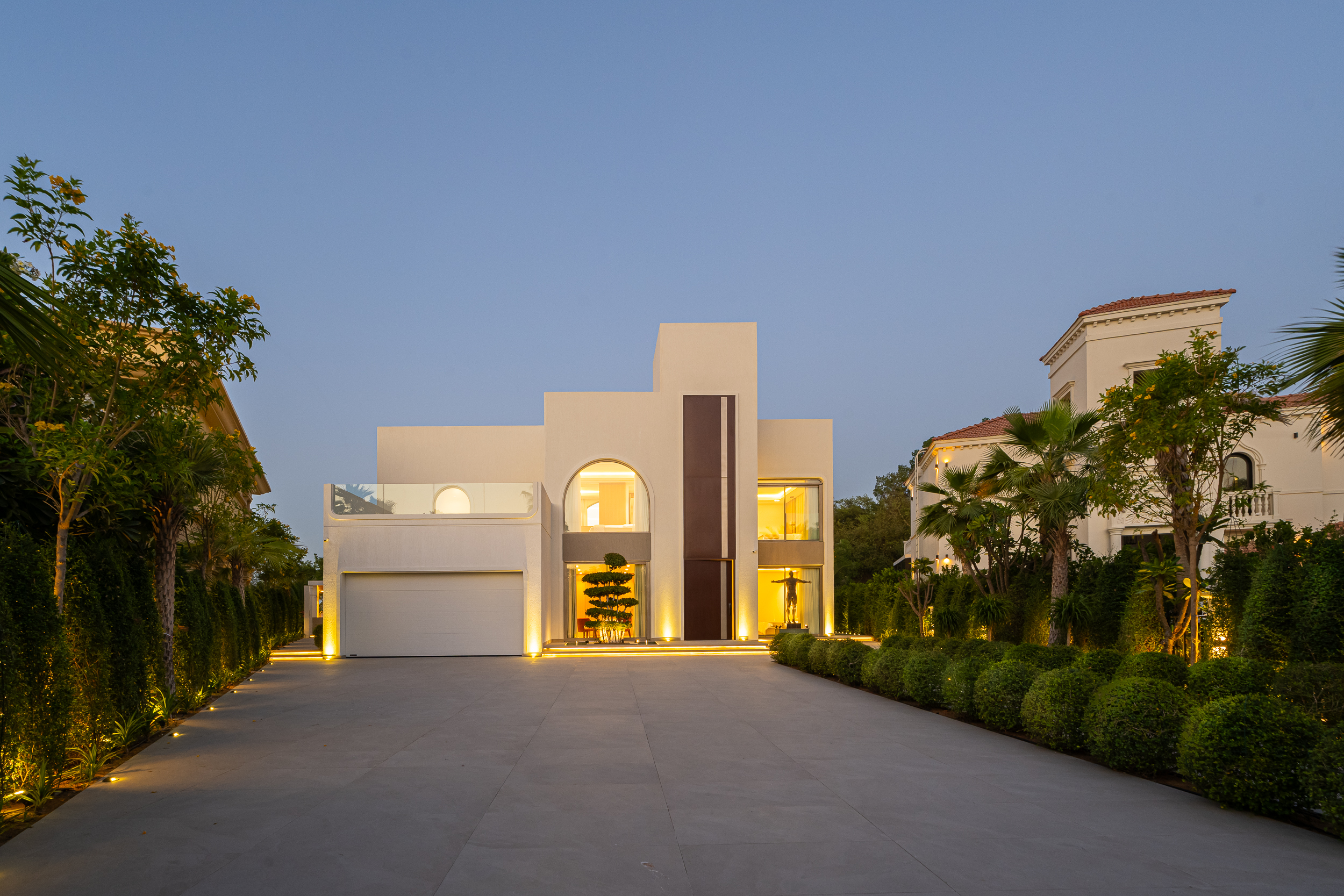 5 Bedrooms Villa in Entertainment Foyer