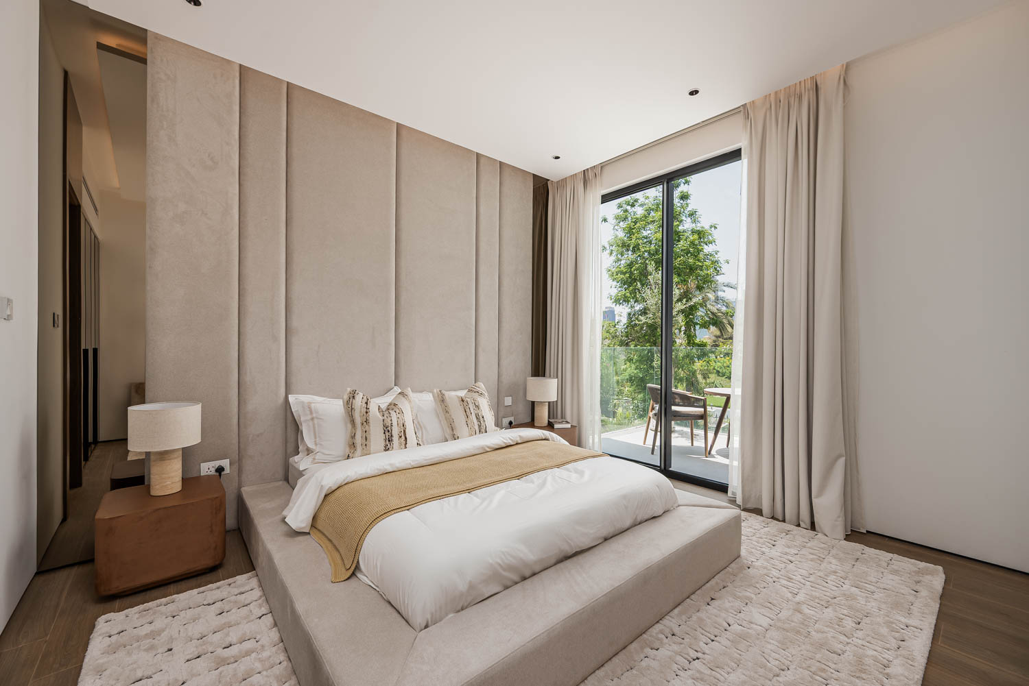 5 Bedrooms Villa in Entertainment Foyer