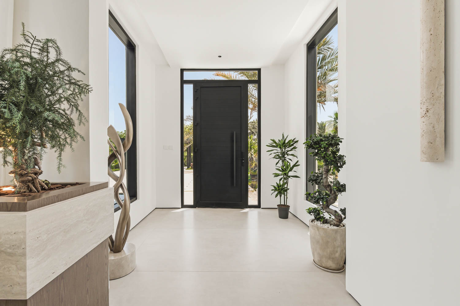 5 Bedrooms Villa in Entertainment Foyer
