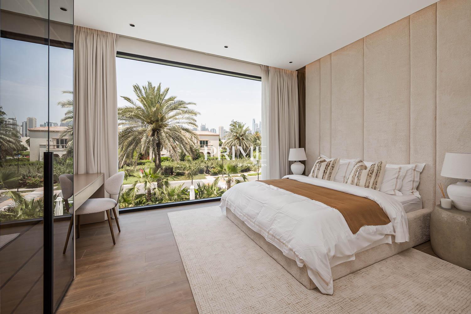 5 Bedrooms Villa in Entertainment Foyer