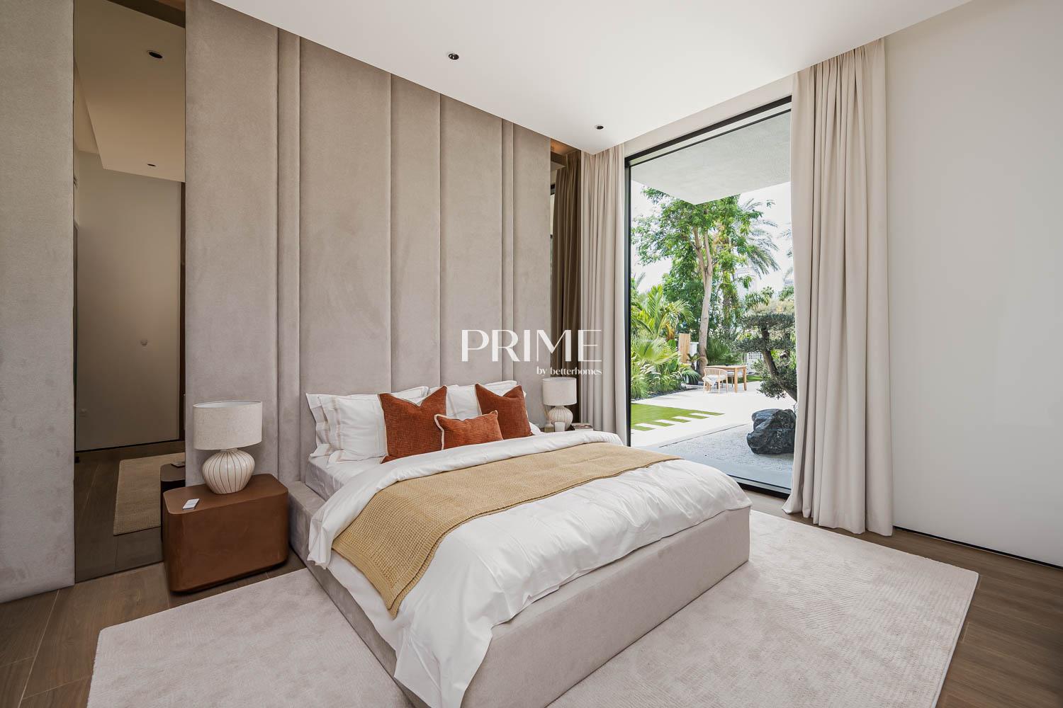 5 Bedrooms Villa in Entertainment Foyer