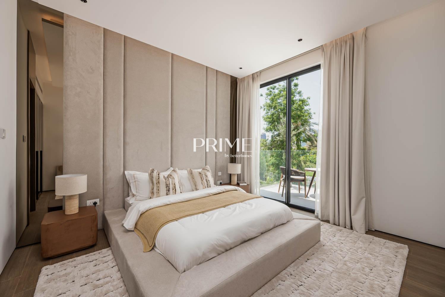5 Bedrooms Villa in Entertainment Foyer