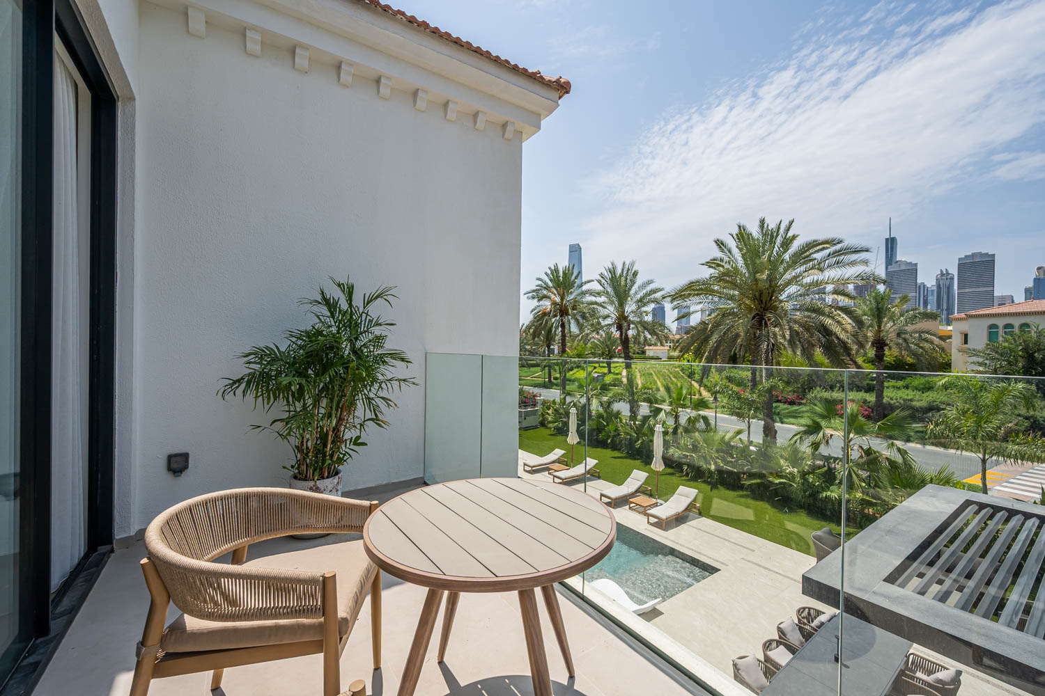 5 Bedrooms Villa in Entertainment Foyer