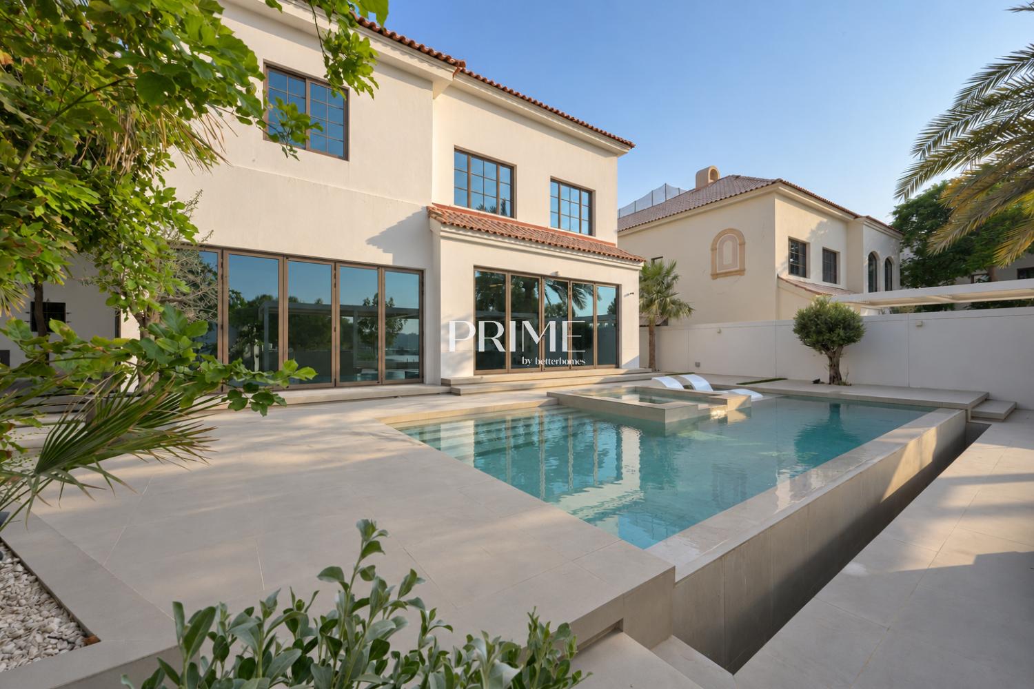 5 Bedrooms Villa in Flame Tree Ridge