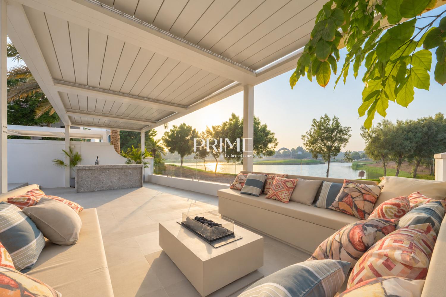 5 Bedrooms Villa in Flame Tree Ridge