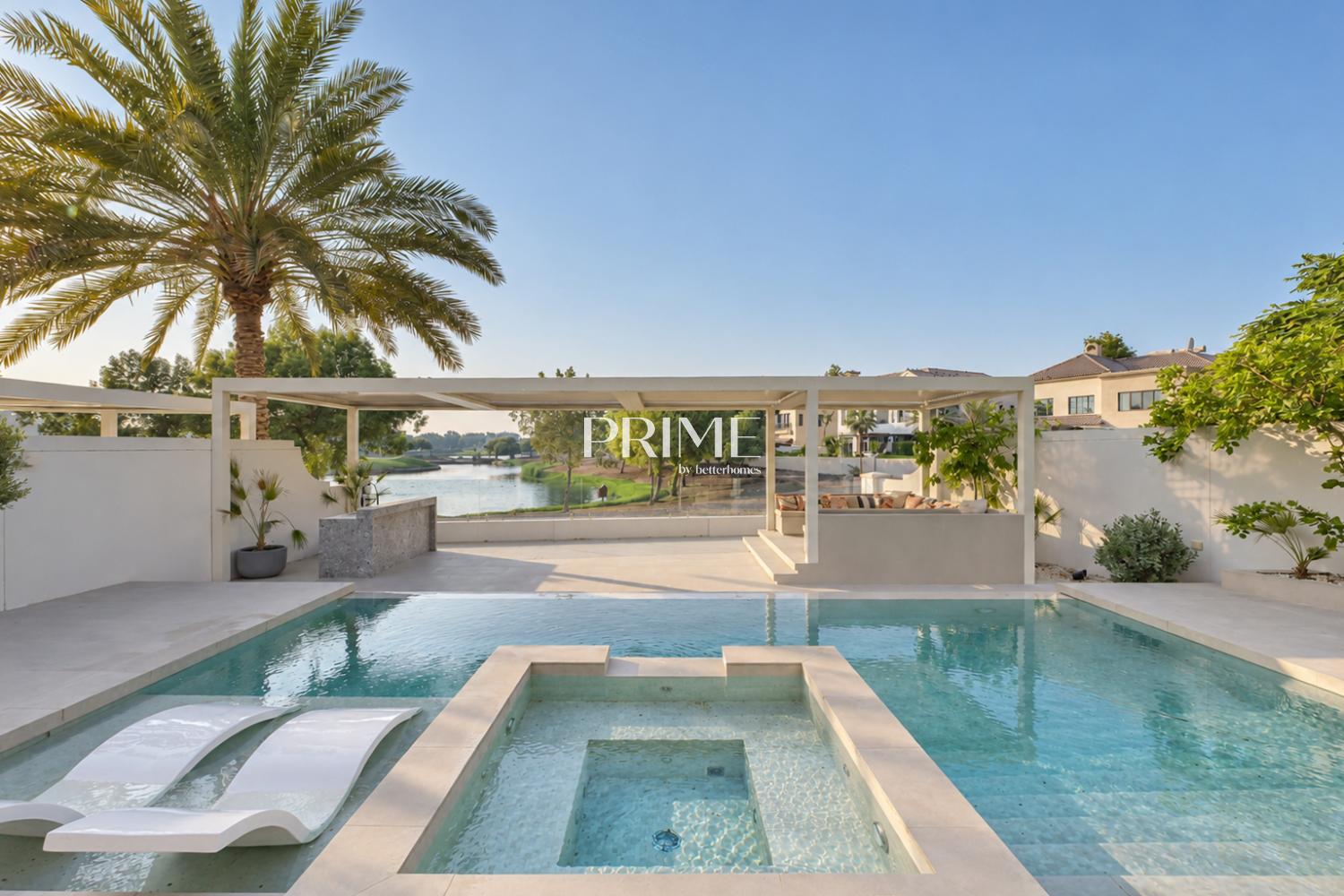 5 Bedrooms Villa in Flame Tree Ridge