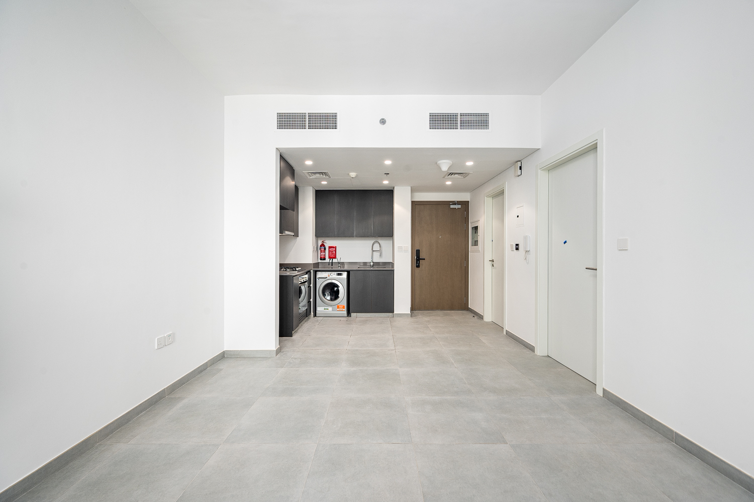 1 Bedroom Apartment in Tiraz