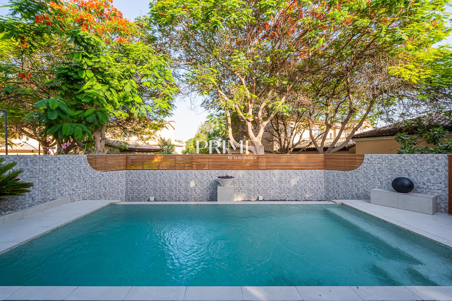 4 Bedrooms Villa in Whispering Pines