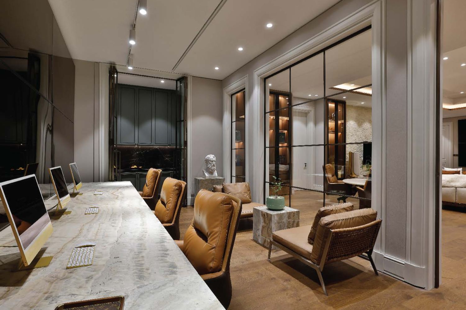 7 Bedrooms Villa in Sector L