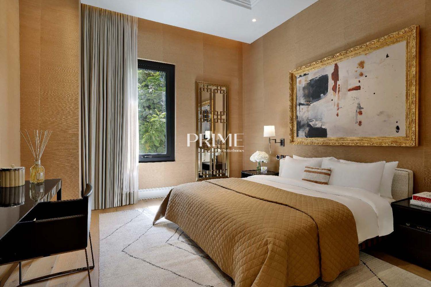 7 Bedrooms Villa in Sector L