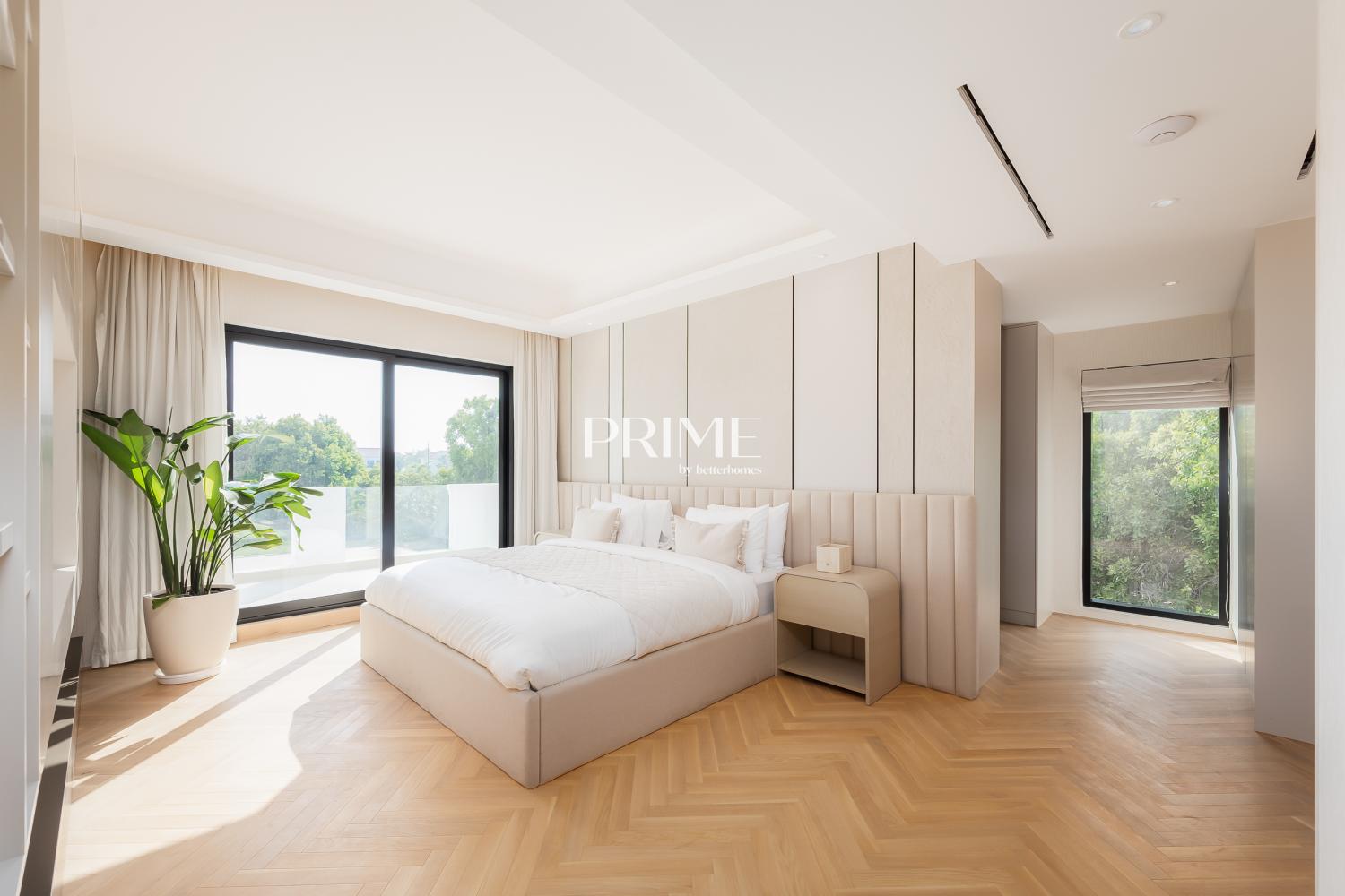 5 Bedrooms Villa in Entertainment Foyer