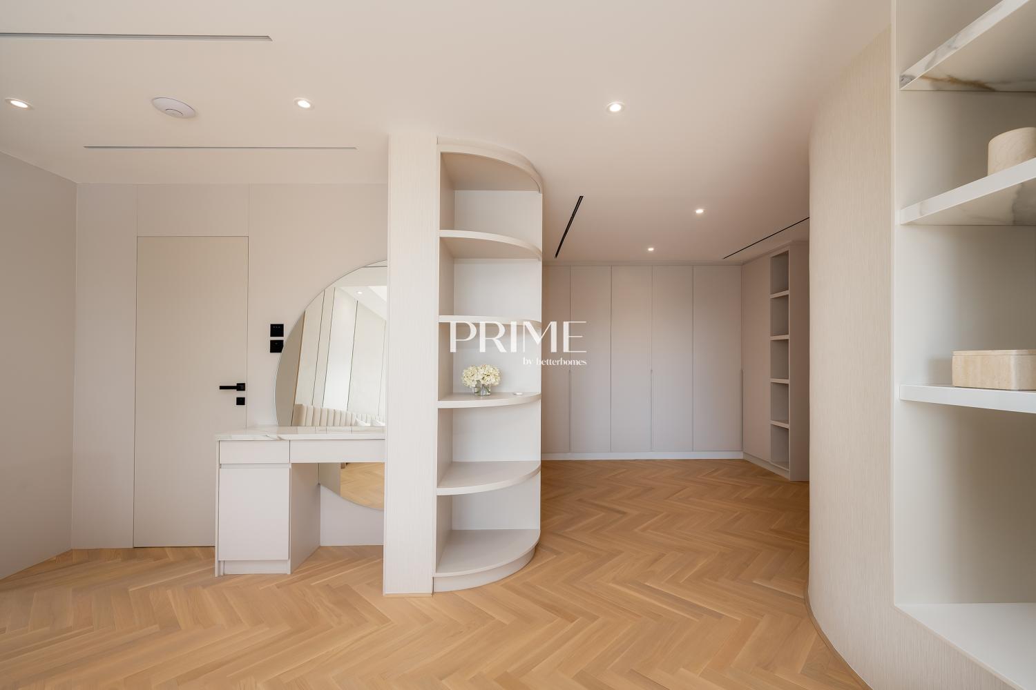 5 Bedrooms Villa in Entertainment Foyer