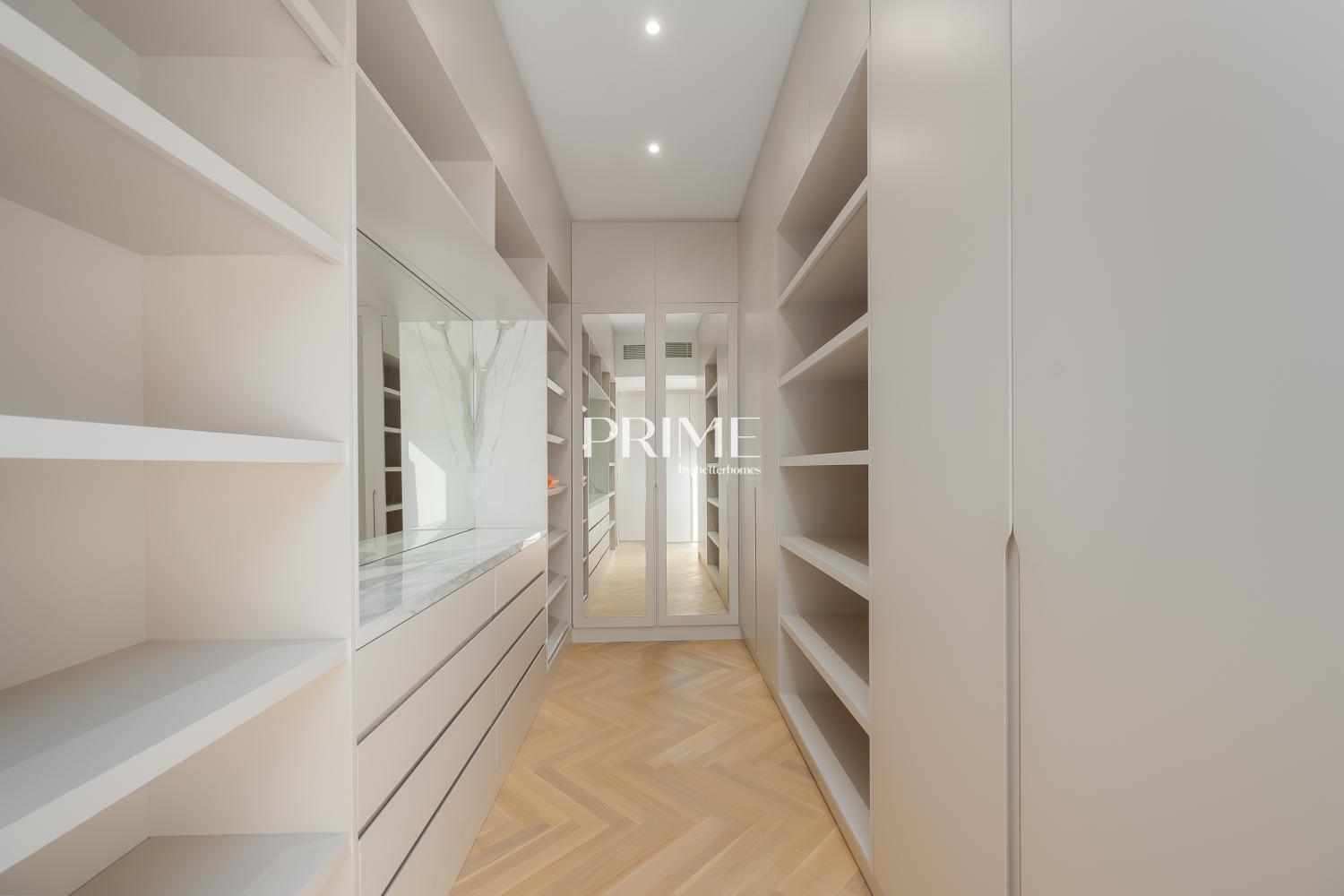5 Bedrooms Villa in Entertainment Foyer