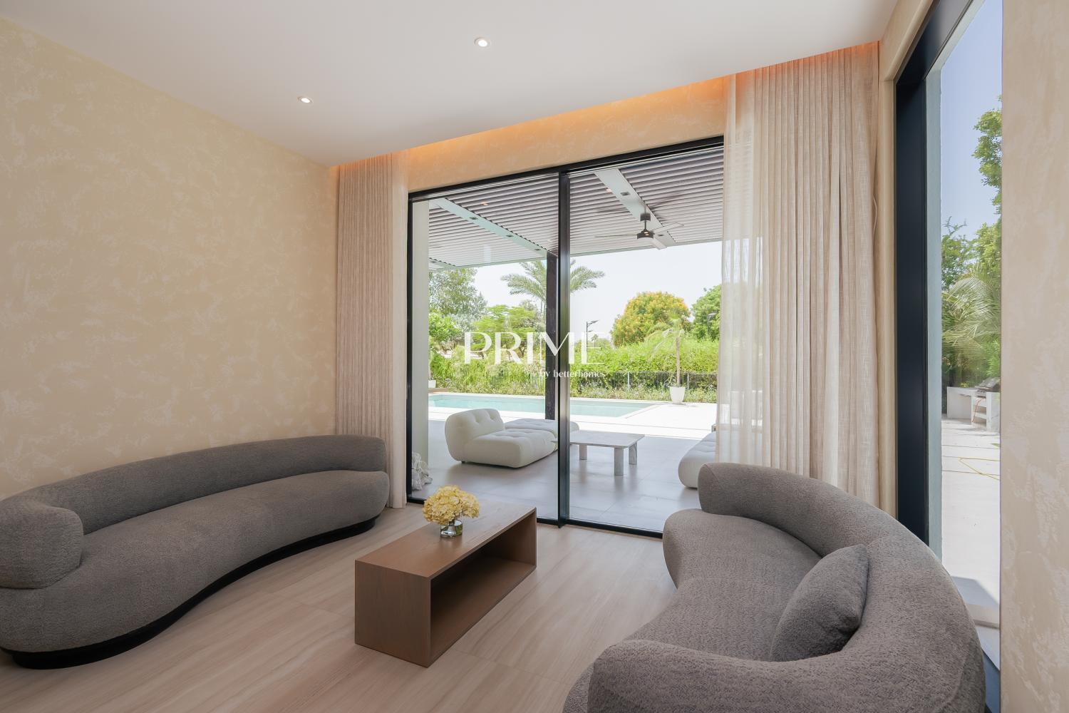 5 Bedrooms Villa in Entertainment Foyer