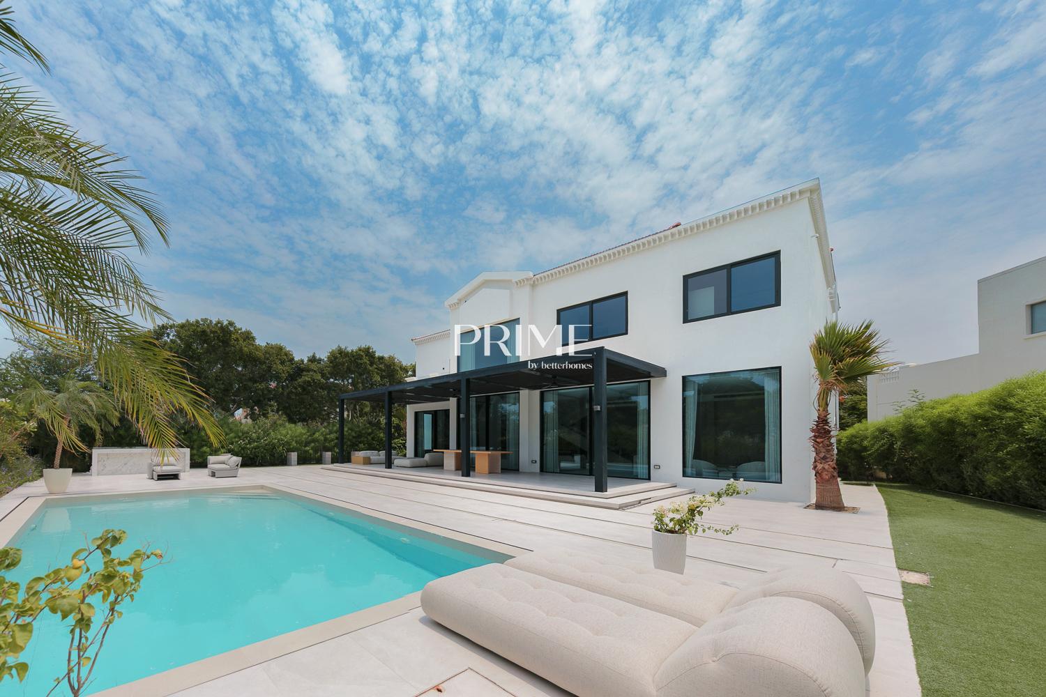 5 Bedrooms Villa in Entertainment Foyer