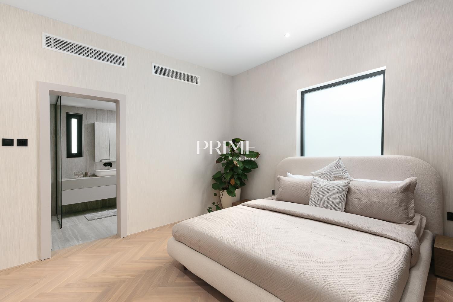 5 Bedrooms Villa in Entertainment Foyer