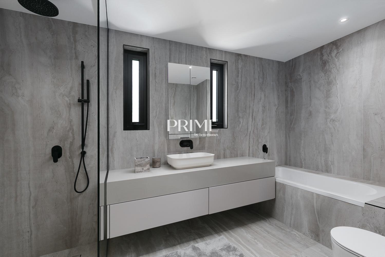 5 Bedrooms Villa in Entertainment Foyer