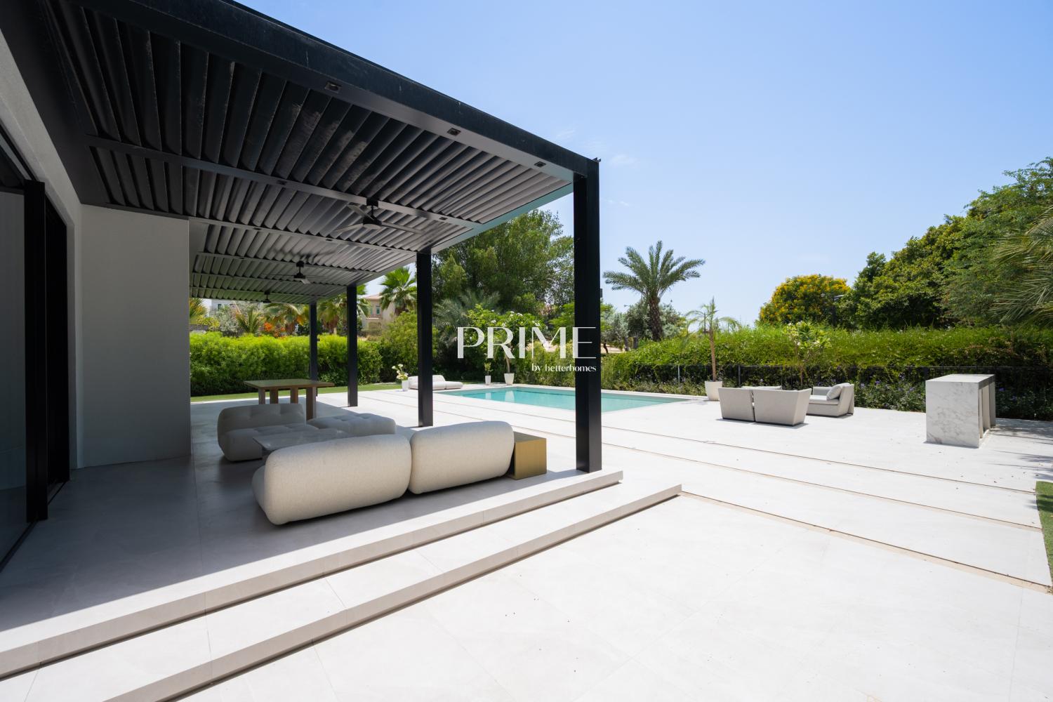 5 Bedrooms Villa in Entertainment Foyer