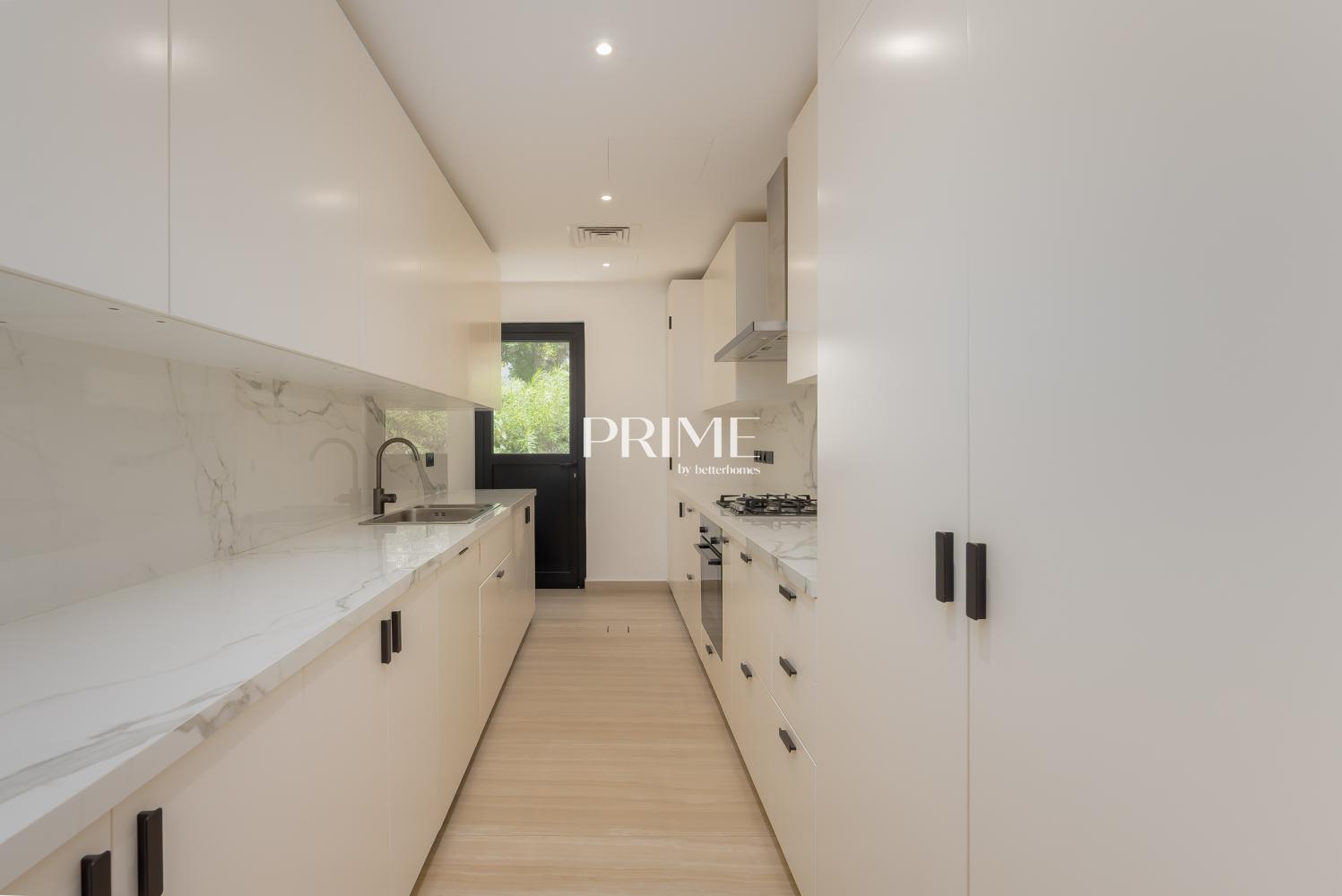 5 Bedrooms Villa in Entertainment Foyer