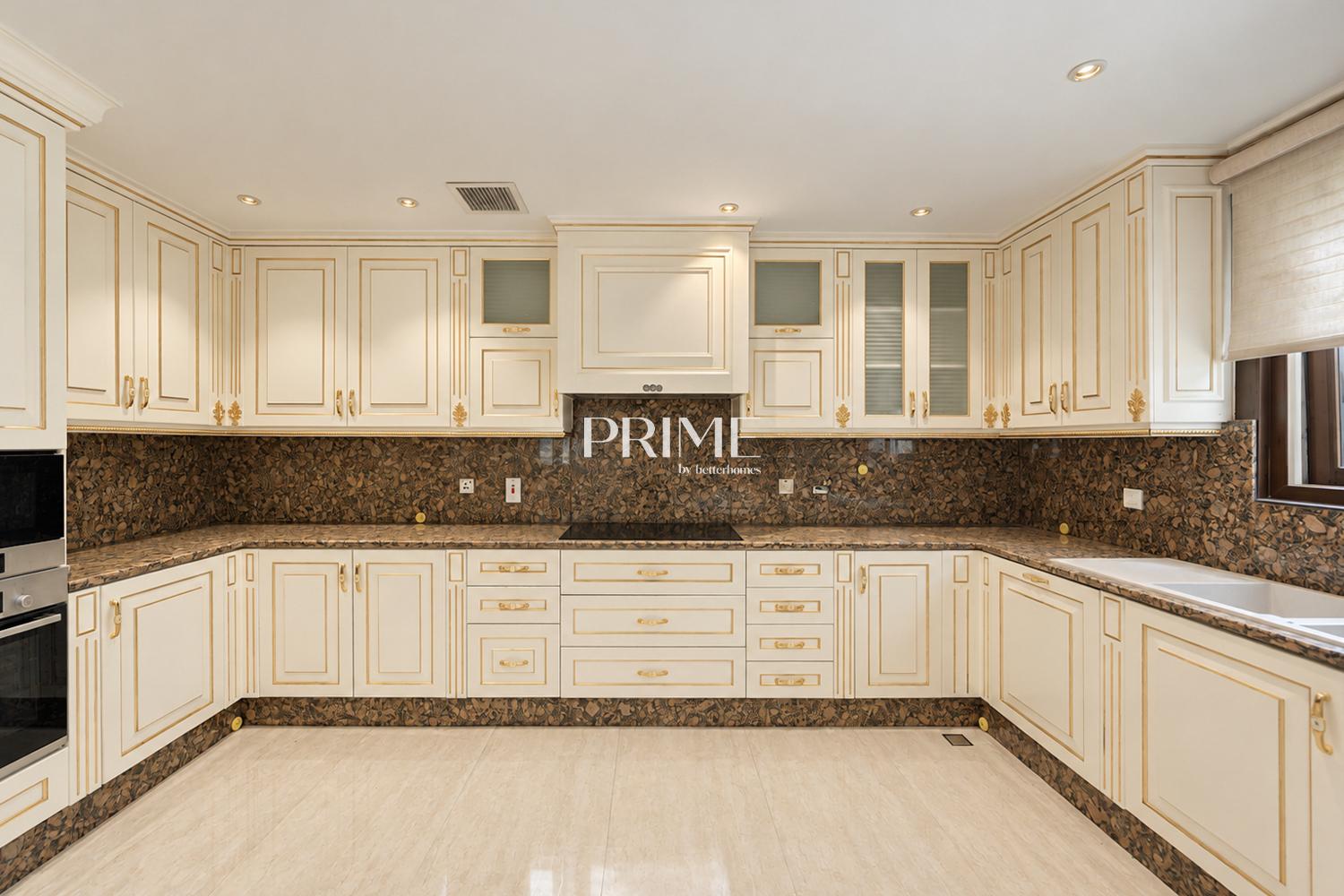 4 Bedrooms Villa in Cluster 43