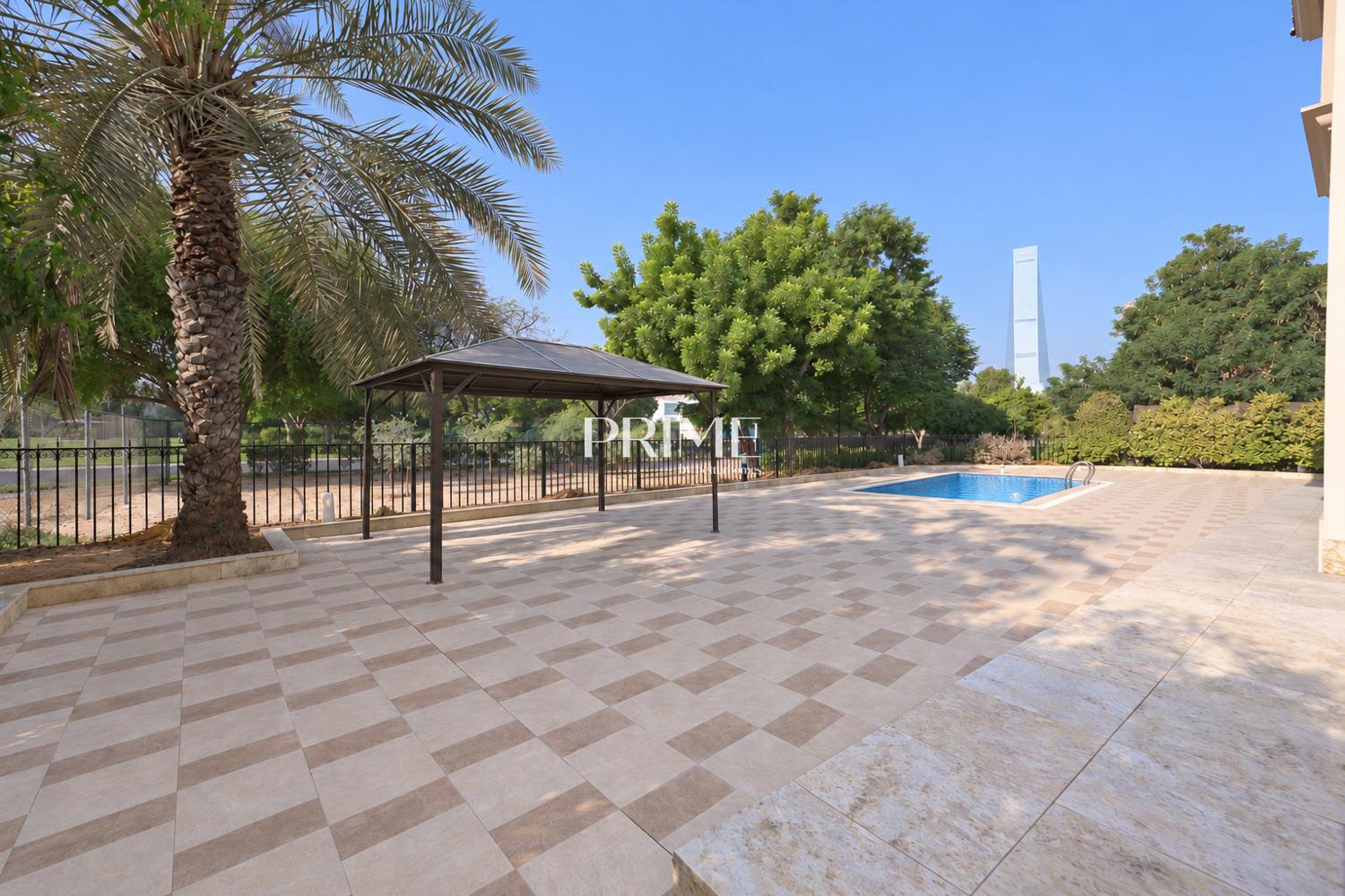 4 Bedrooms Villa in Cluster 43