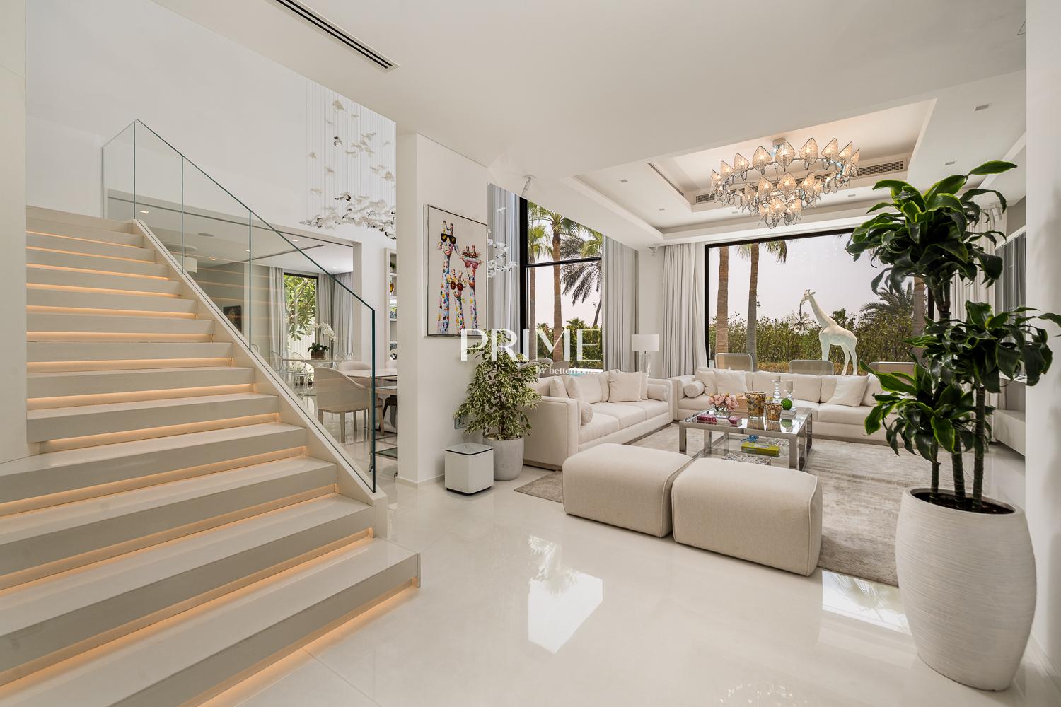 4 Bedrooms Villa in Cluster 25