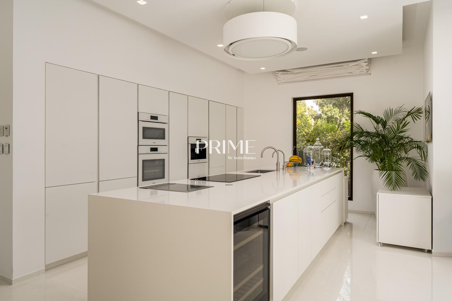 4 Bedrooms Villa in Cluster 25