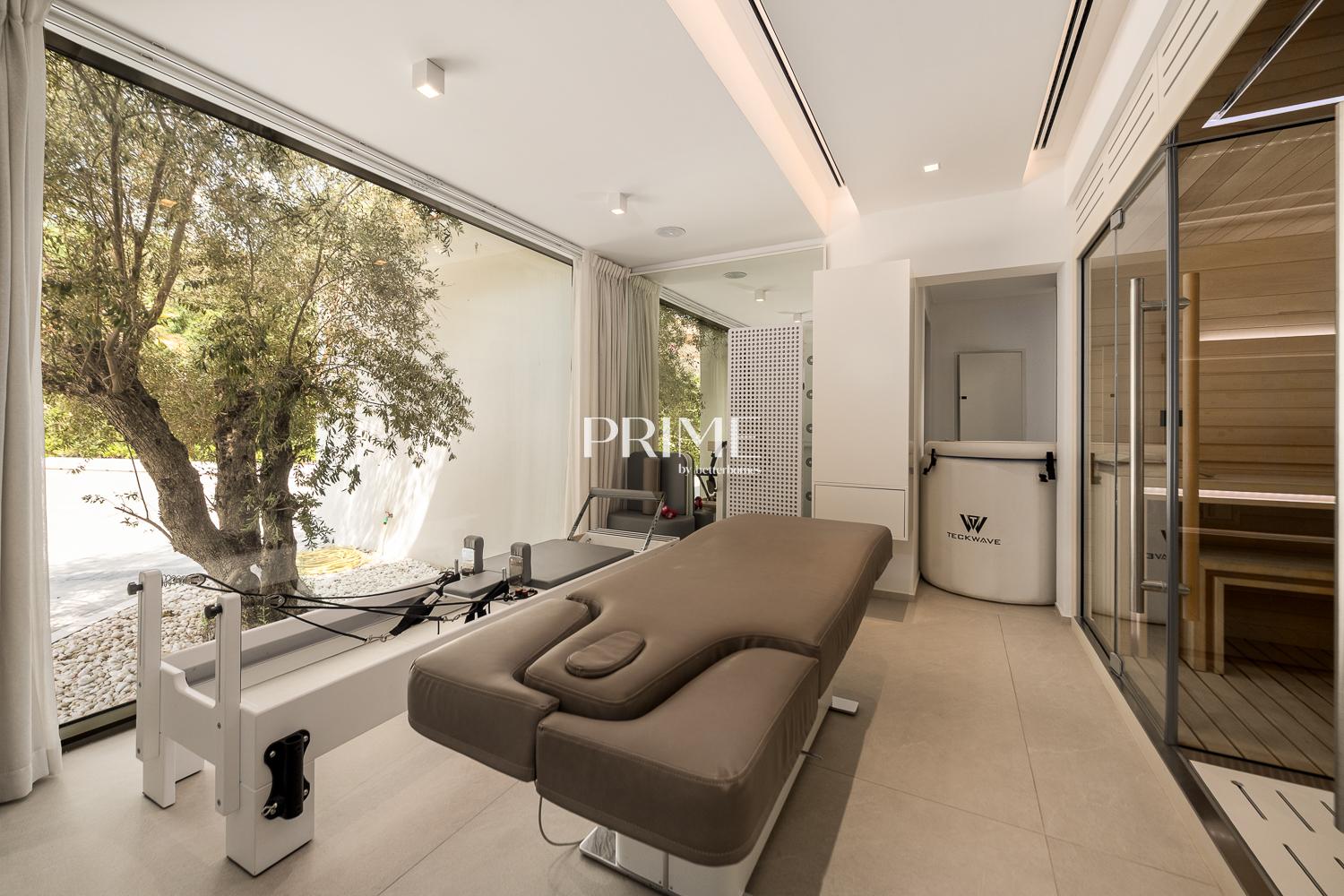 4 Bedrooms Villa in Cluster 25