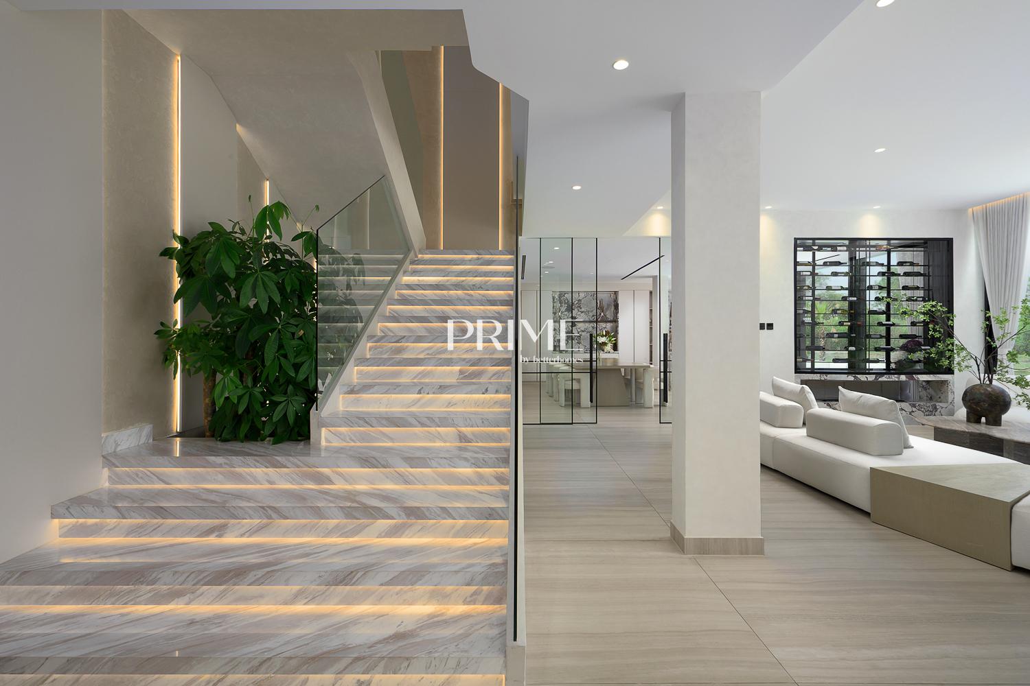 5 Bedrooms Villa in Entertainment Foyer