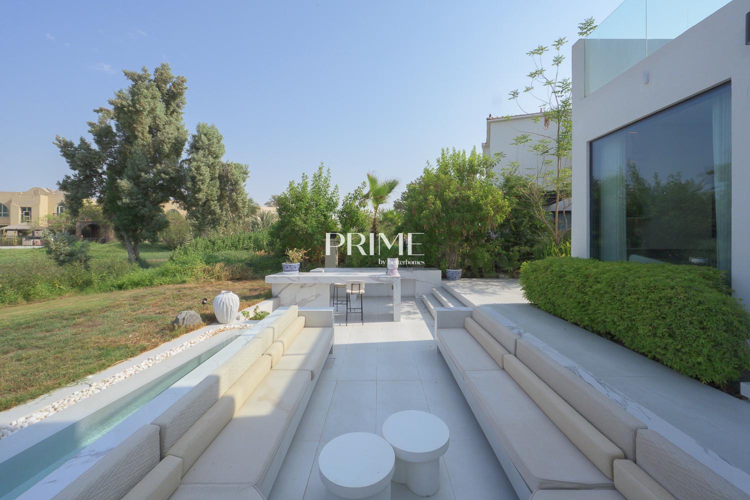 5 Bedrooms Villa in Entertainment Foyer