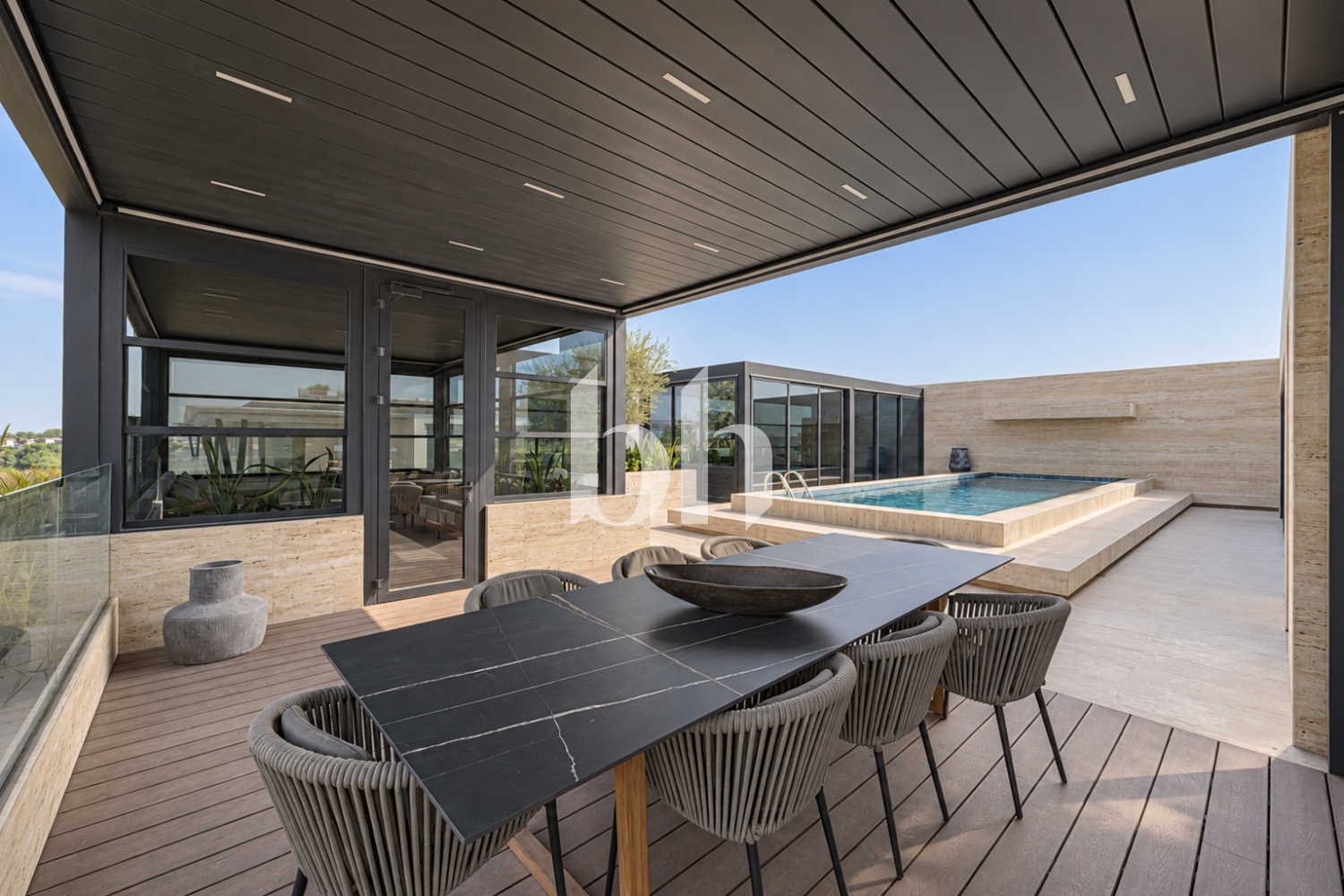 5 Bedrooms Villa in Emerald Hills