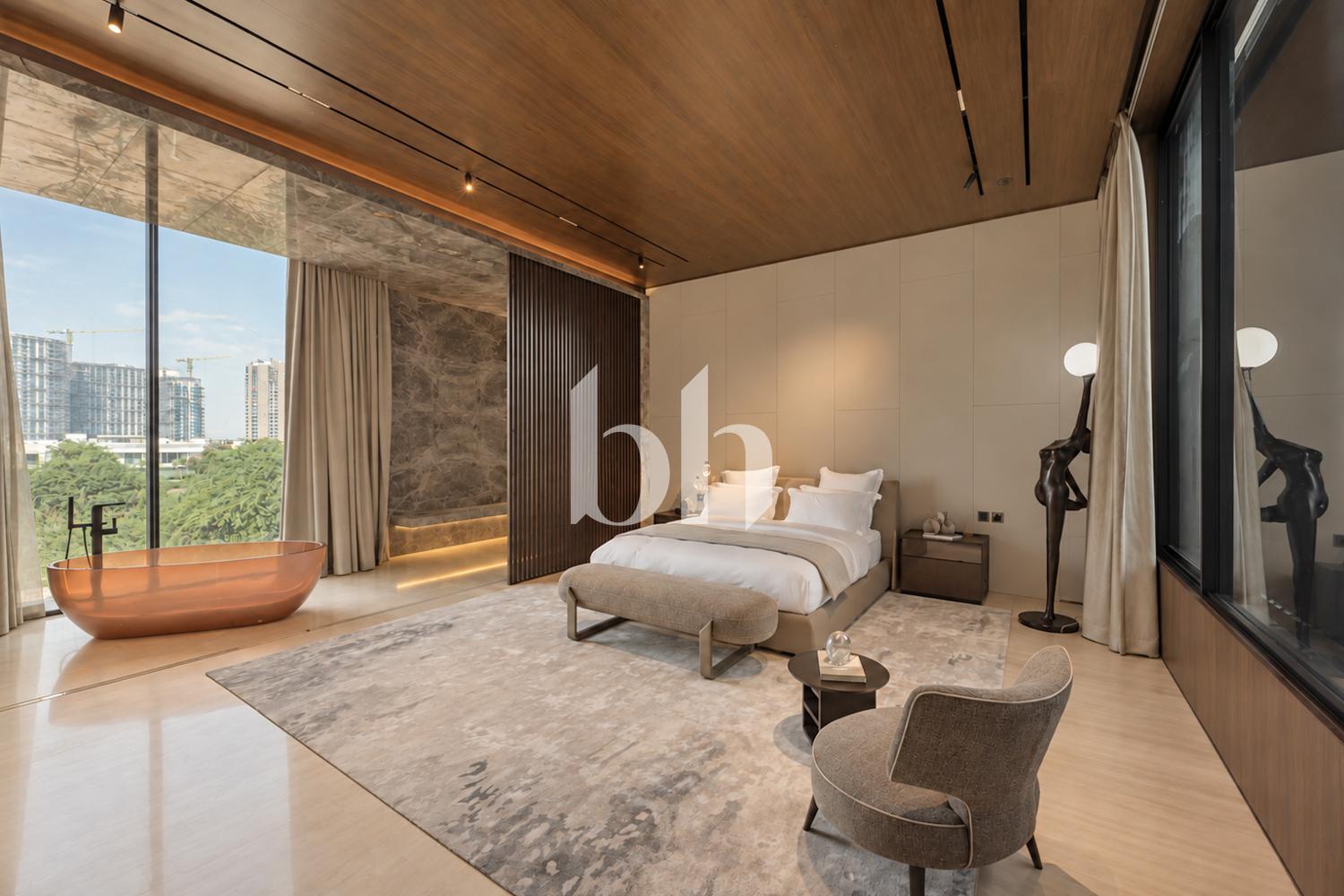 5 Bedrooms Villa in Emerald Hills
