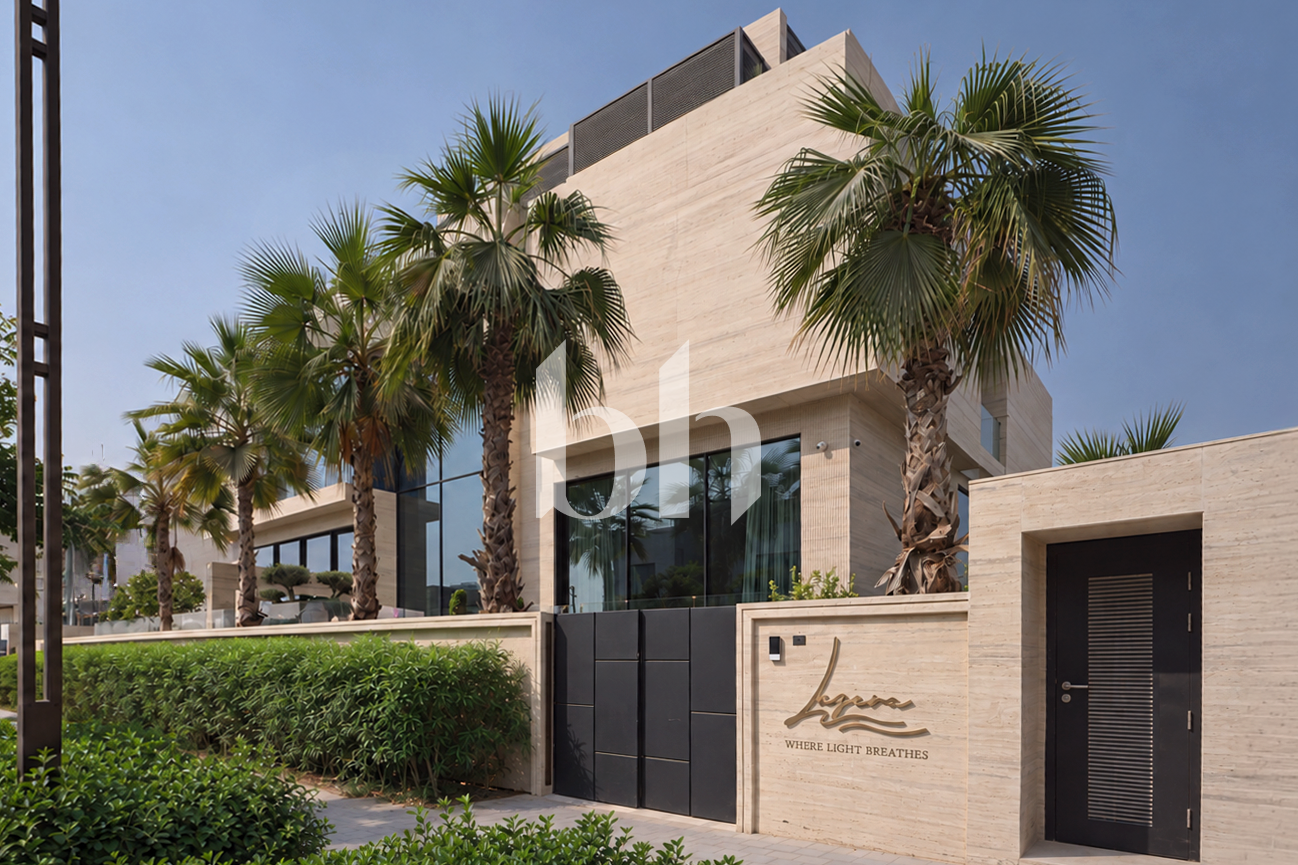 5 Bedrooms Villa in Emerald Hills